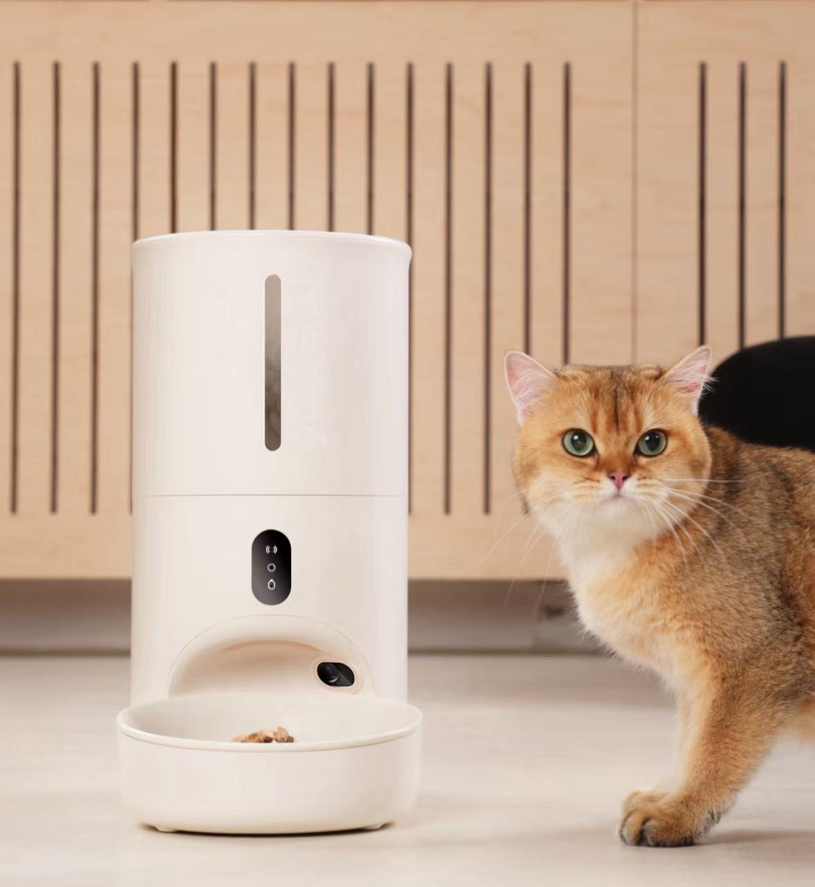 Meoof Egg Roll Smart Pet feeder(with camera)